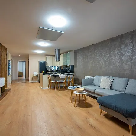 Elevante Apartment
