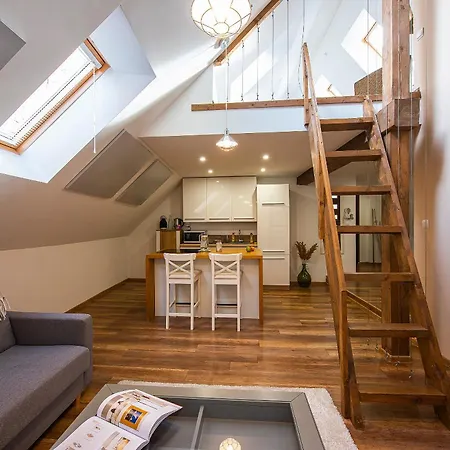 Elevante Apartment *