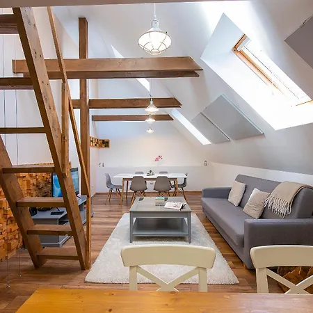 Elevante Apartment