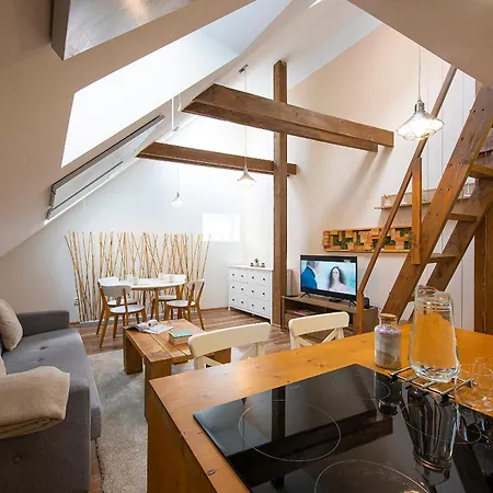 Elevante Apartament *
