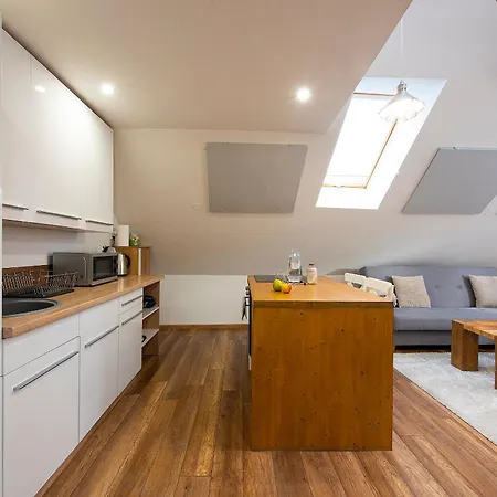 Elevante * بوبراد