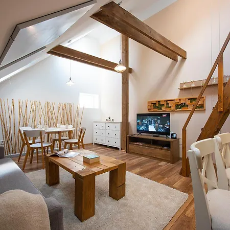 Elevante Apartamento Poprad