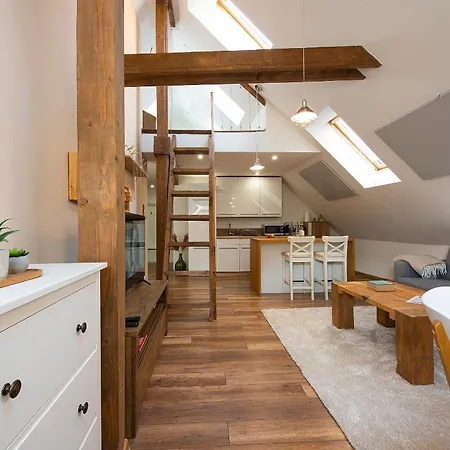 Elevante بوبراد