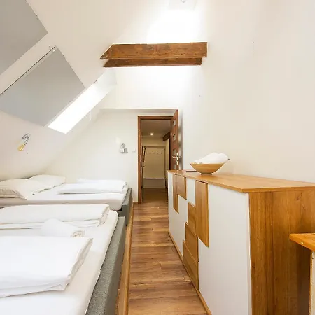 Elevante بوبراد